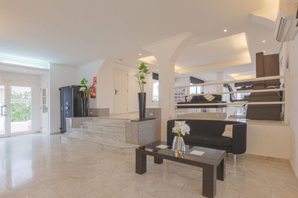 Camelina Suites 2