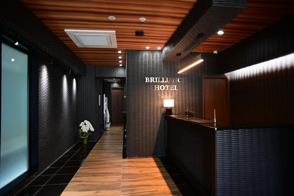 BRILLIANCE Hotel 2