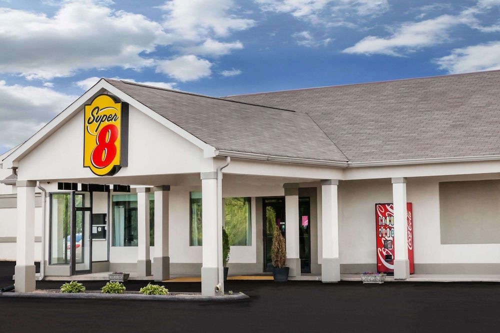 Super 8 by Wyndham Monteagle TN 1