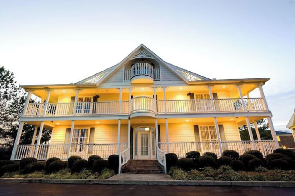 Plantation Oaks Suites & Inn Millington 1