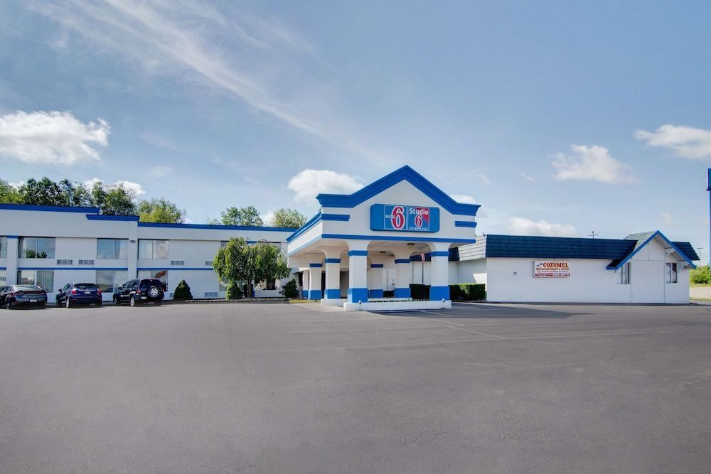 Motel 6-Clarion, PA 1
