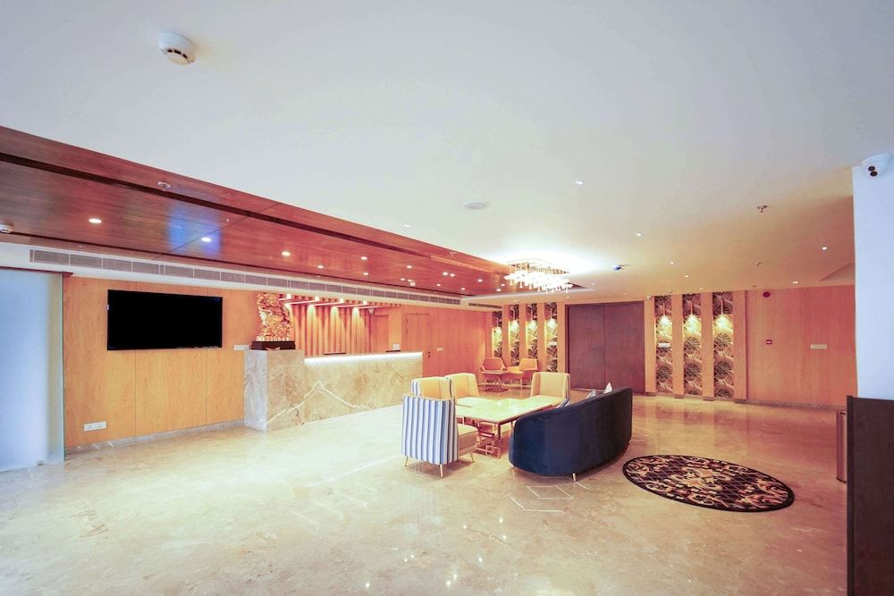 Quality Inn Elite By White Panda Hotels 2