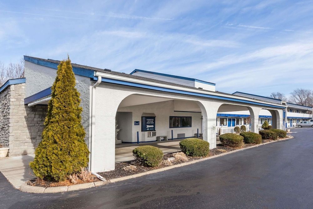 Days Inn by Wyndham Kent - Akron 1