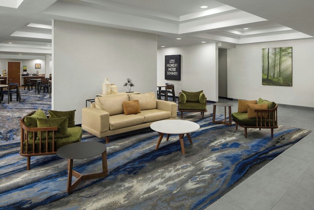 Fairfield Inn and Suites by Marriott South Boston 2