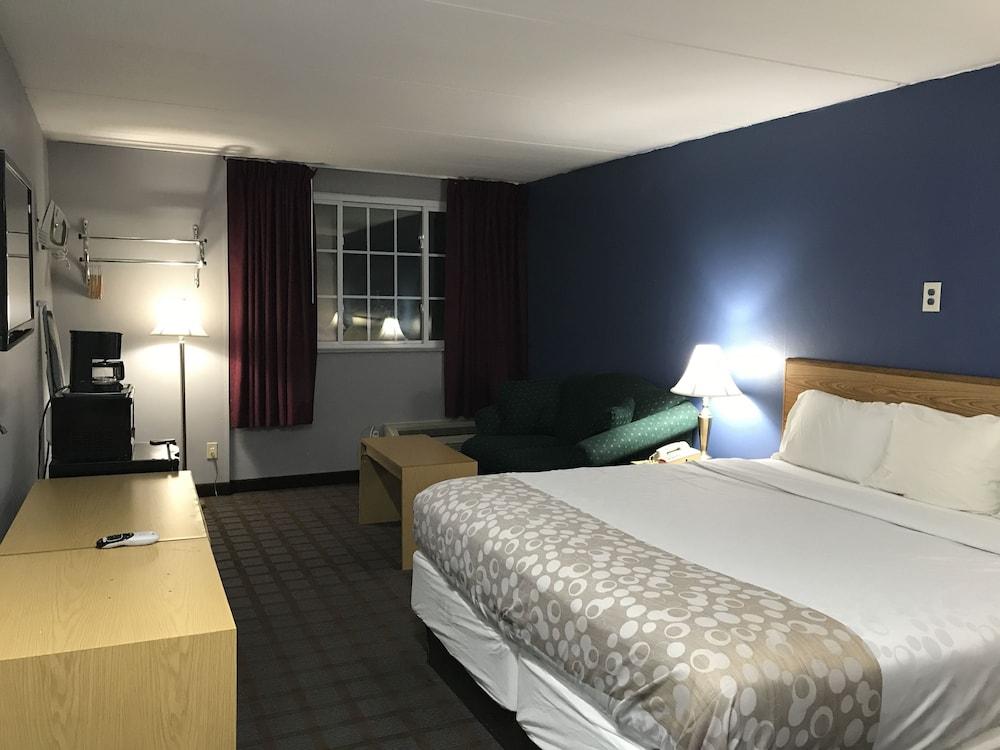 Budget Inn Bath 2