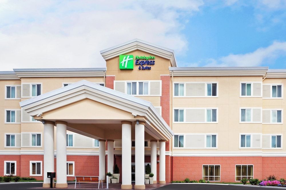 Holiday Inn Express & Suites CHEHALIS-CENTRALIA by IHG 1