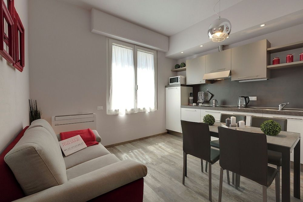 Dante & Virgilio Apartments by Mamo Florence 1