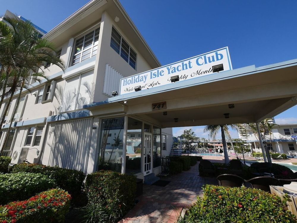 Holiday Isle Yacht Club 1