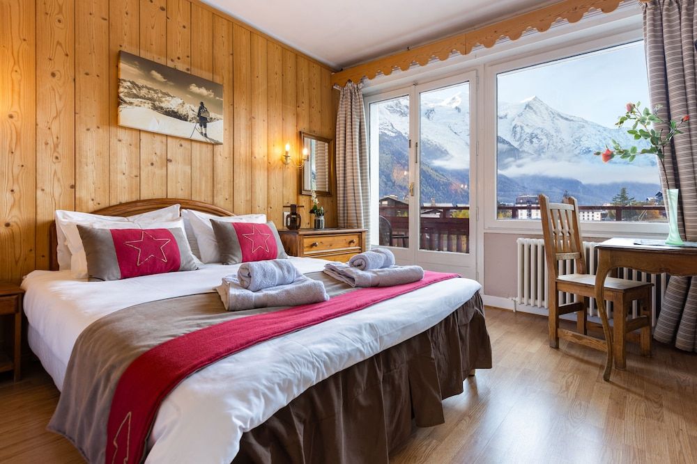 Chalet Hôtel La Sapinière 2