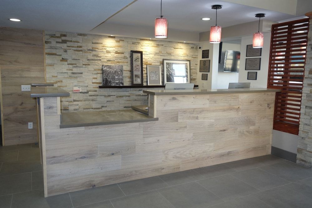 Country Inn & Suites by Radisson, Bakersfield, CA 2