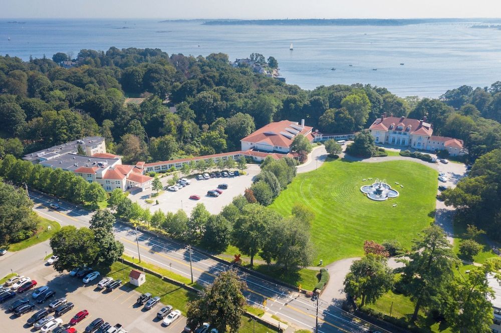 The Wylie Inn and Conference Center at Endicott College 1