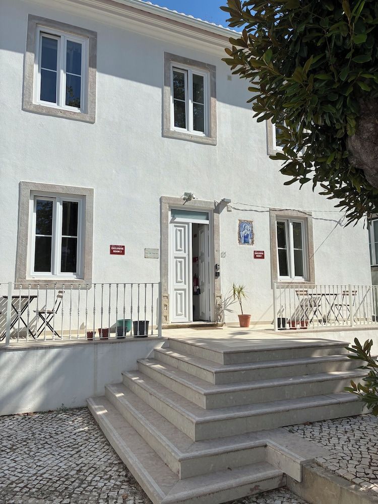 Sintra Flower Vintage Chalet 1