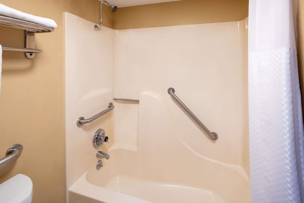 Days Inn by Wyndham Tupelo 1