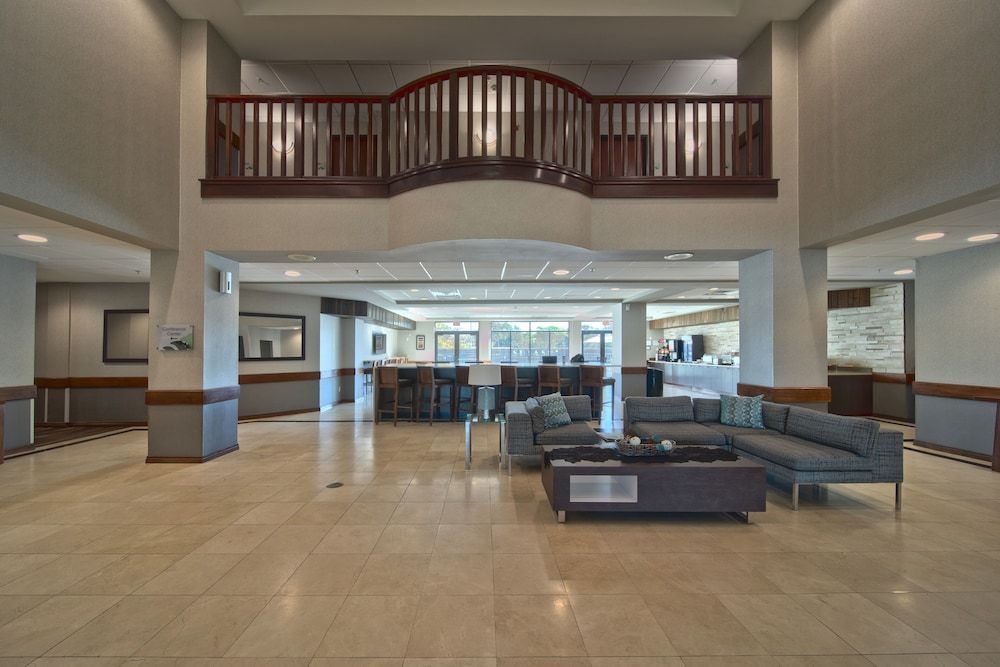 Wingate by Wyndham and Williamson Conference Center 2