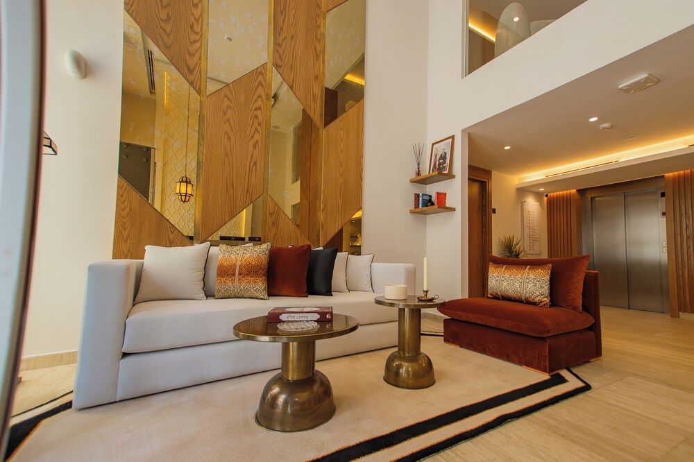 Dally Apart Hotel 2