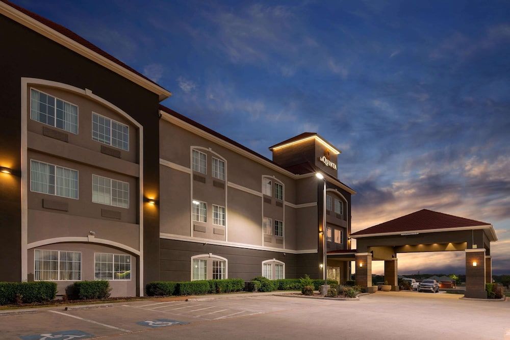 La Quinta by Wyndham Bridgeport 1
