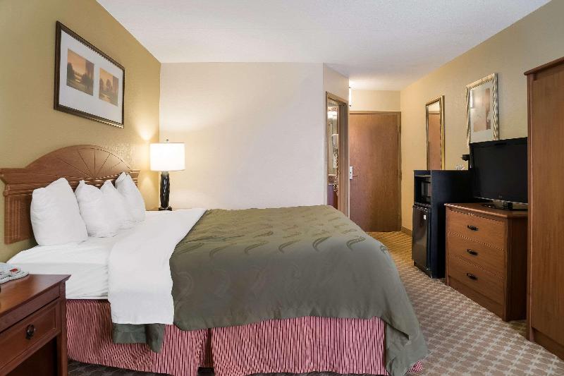 Quality Inn & Suites 2