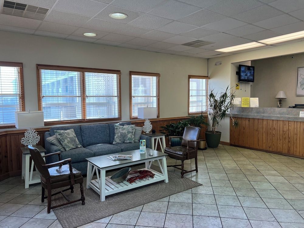 Mariner Inn And Suites 2