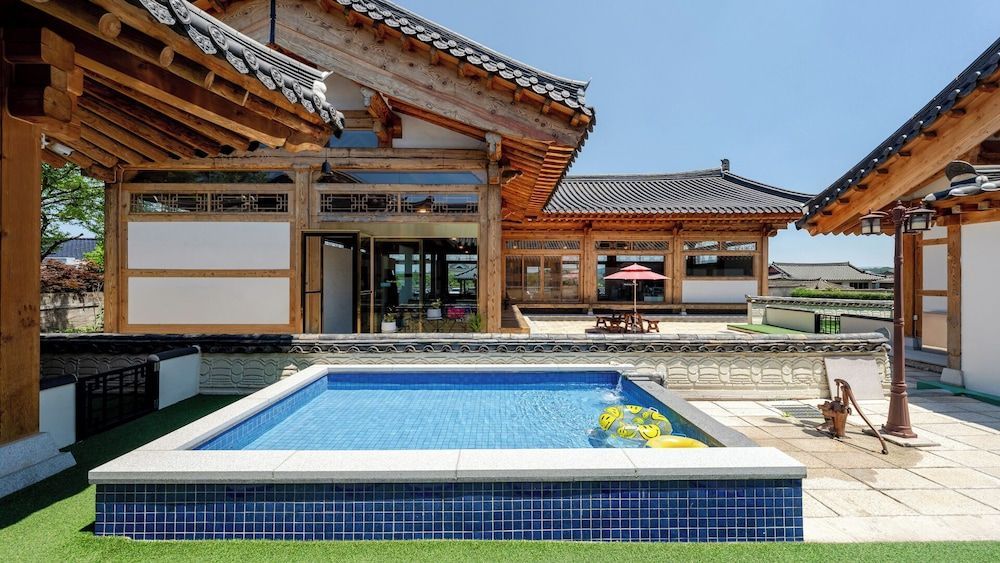 Gyeongju Hanok Stay Cheonwon Maeul 1