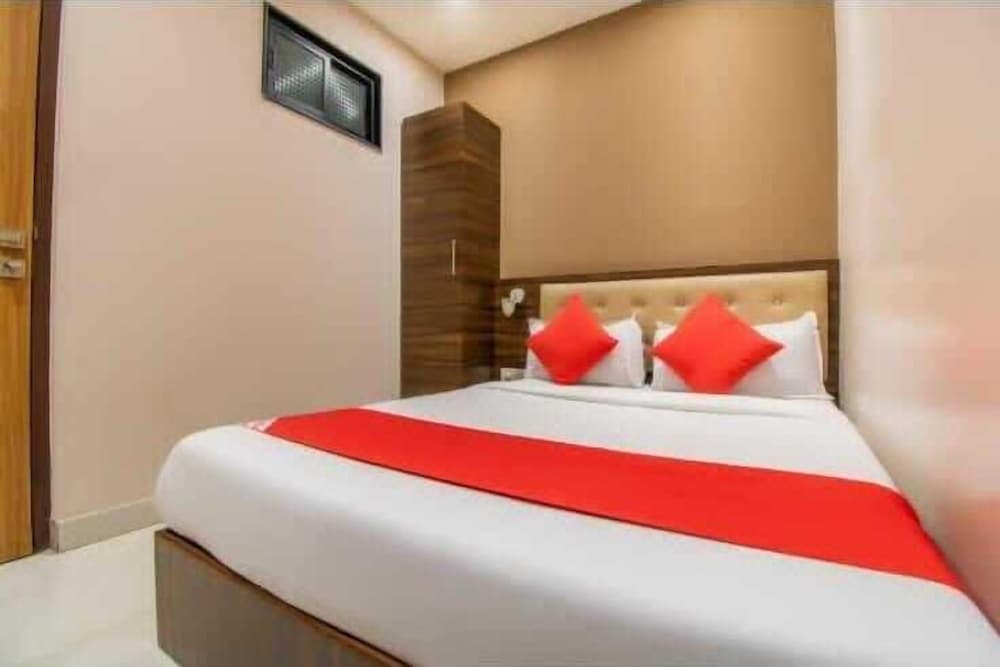 Ruby Hotel 1