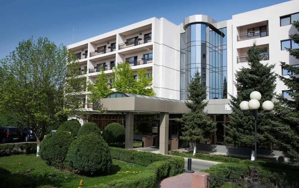 Hotel Dumbrava 1