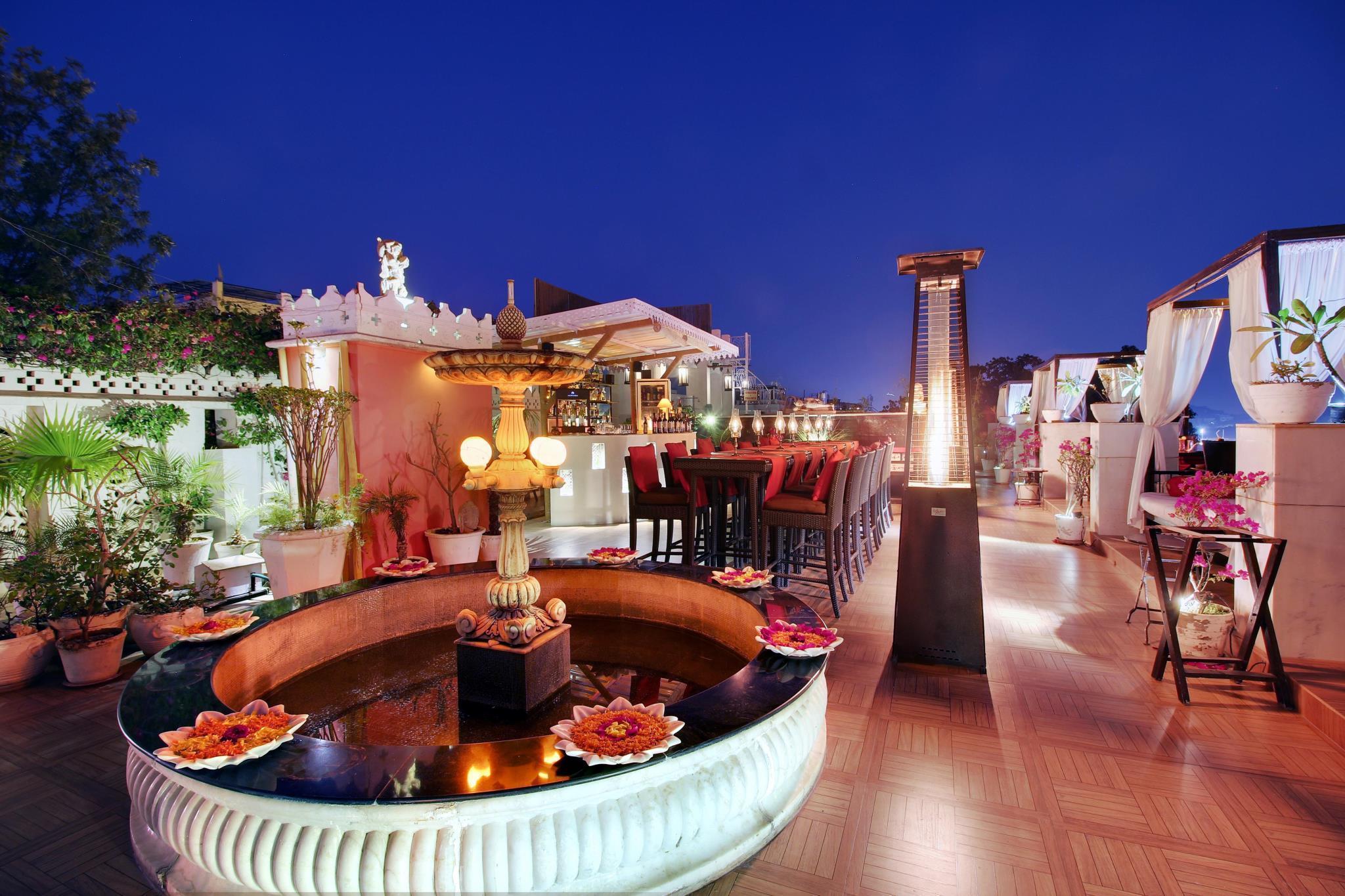 Lake Pichola Hotel 1