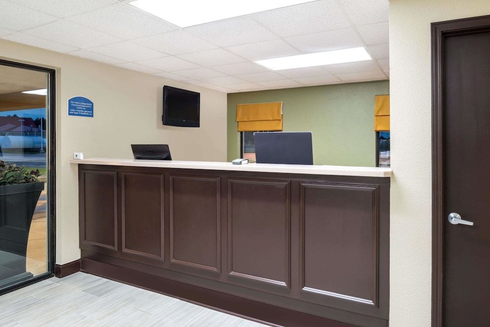 Super 8 by Wyndham Charleston Sikeston East MO 2