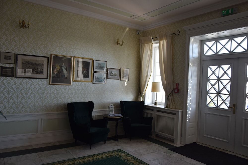Pałac i Folwark Ńemino 2