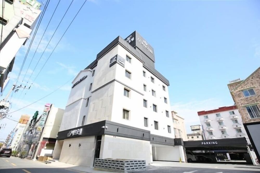 Its HOTEL 1