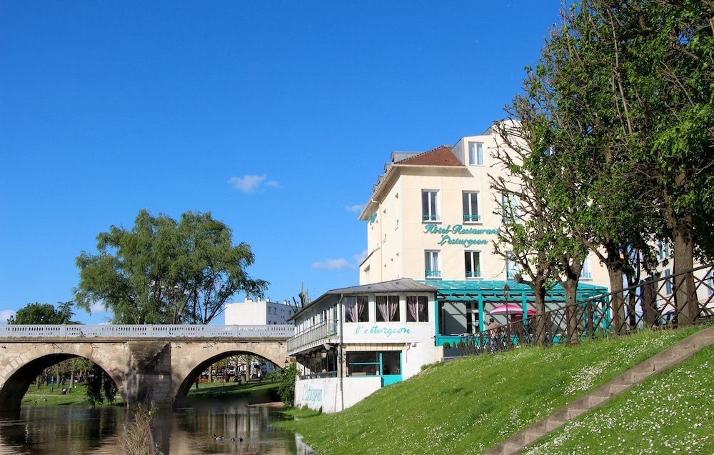 Hôtel L'Esturgeon 1