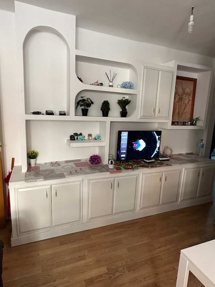 Fast Single Rooms 1