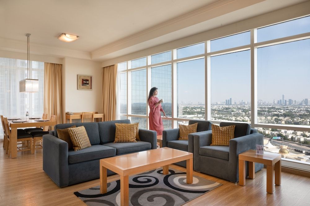 Oaks Liwa Heights Hotel Suites 1