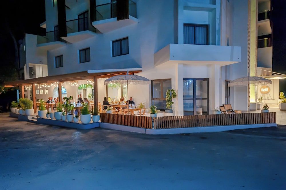 IZIL HOTEL NOSY BE 1