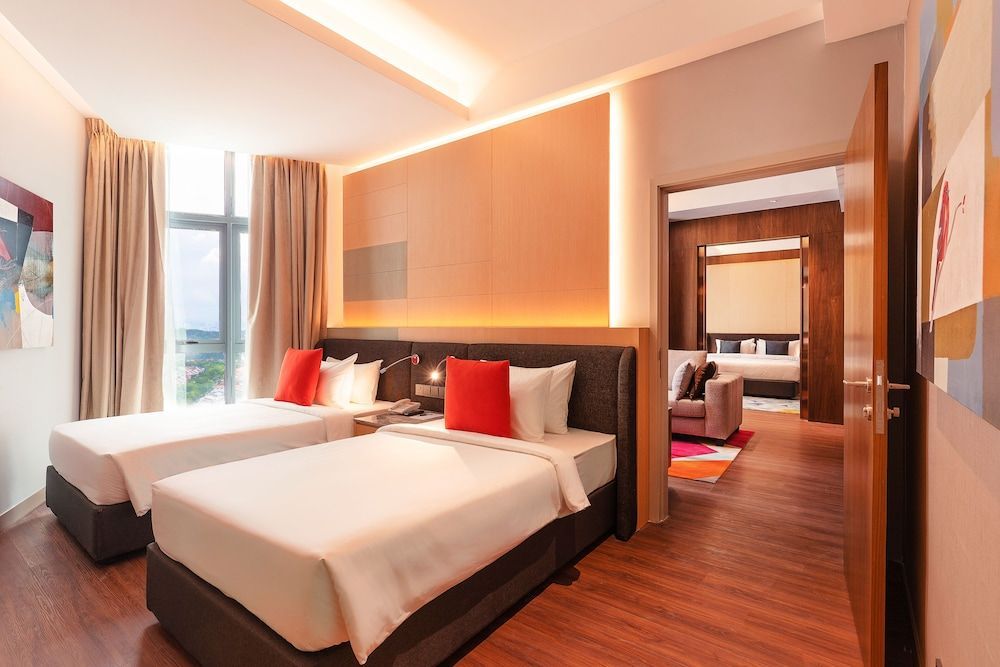 M World Hotel 2