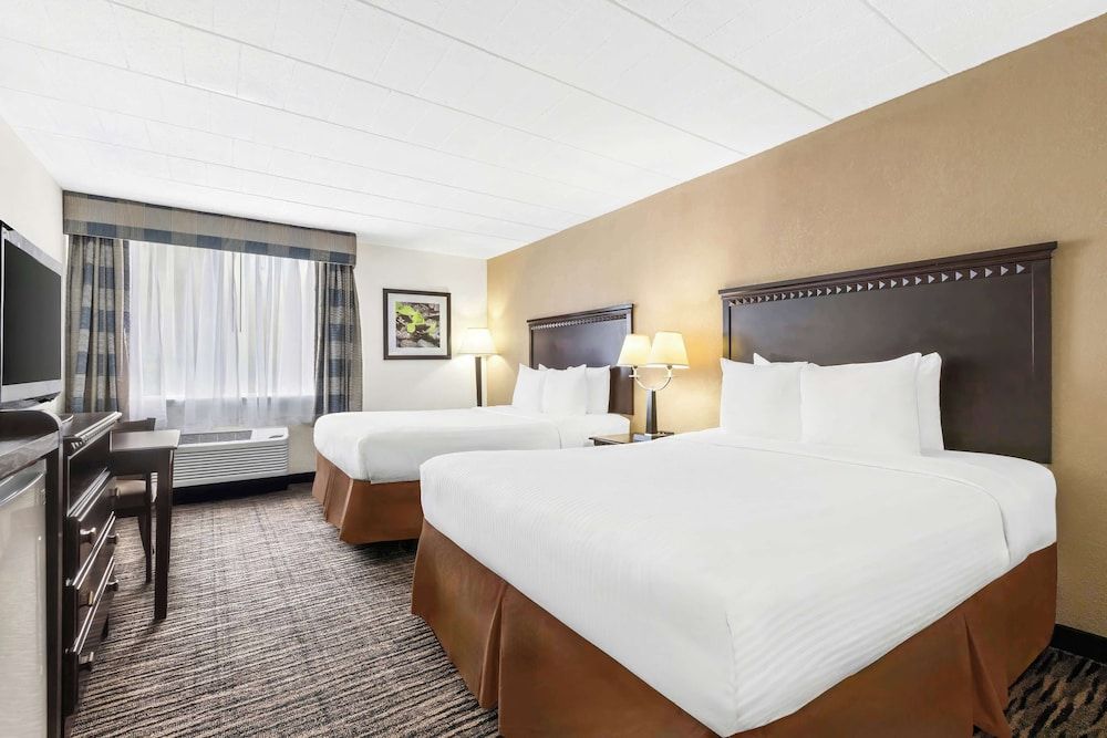 Best Western Hazlet Inn 1