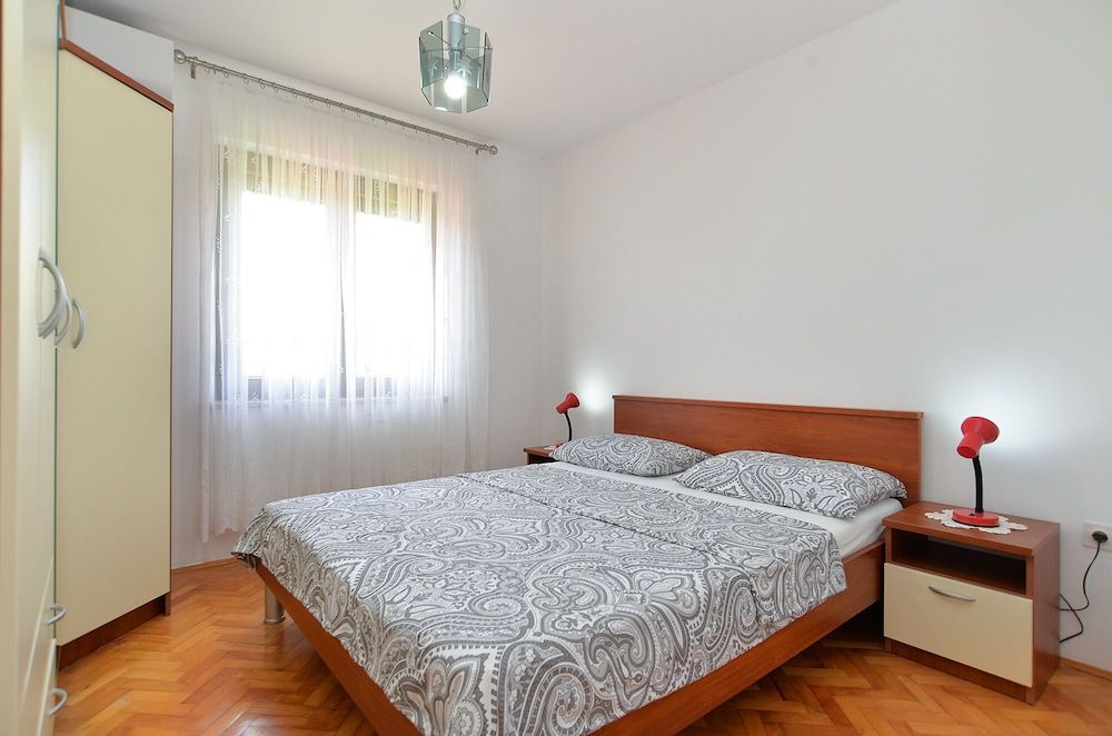 Apartment 43 2