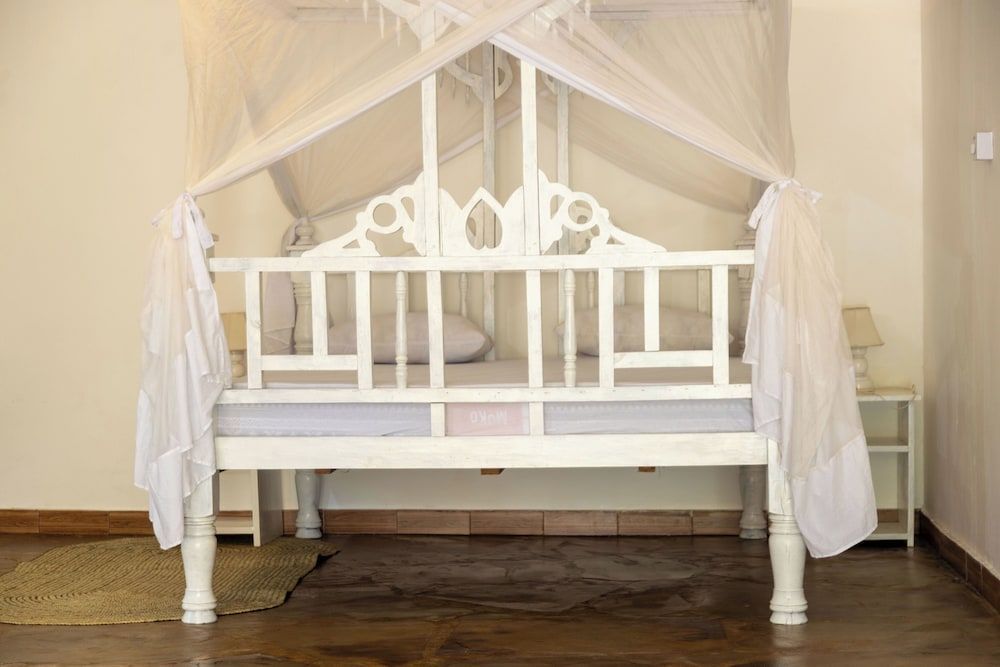 Paris - Kilifi - Gabsgate Resort - Kilifi