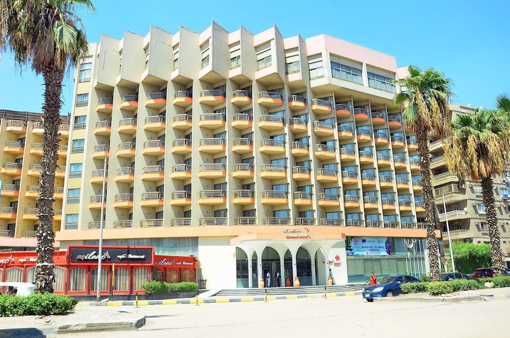 Aracan Pyramids Hotel 1