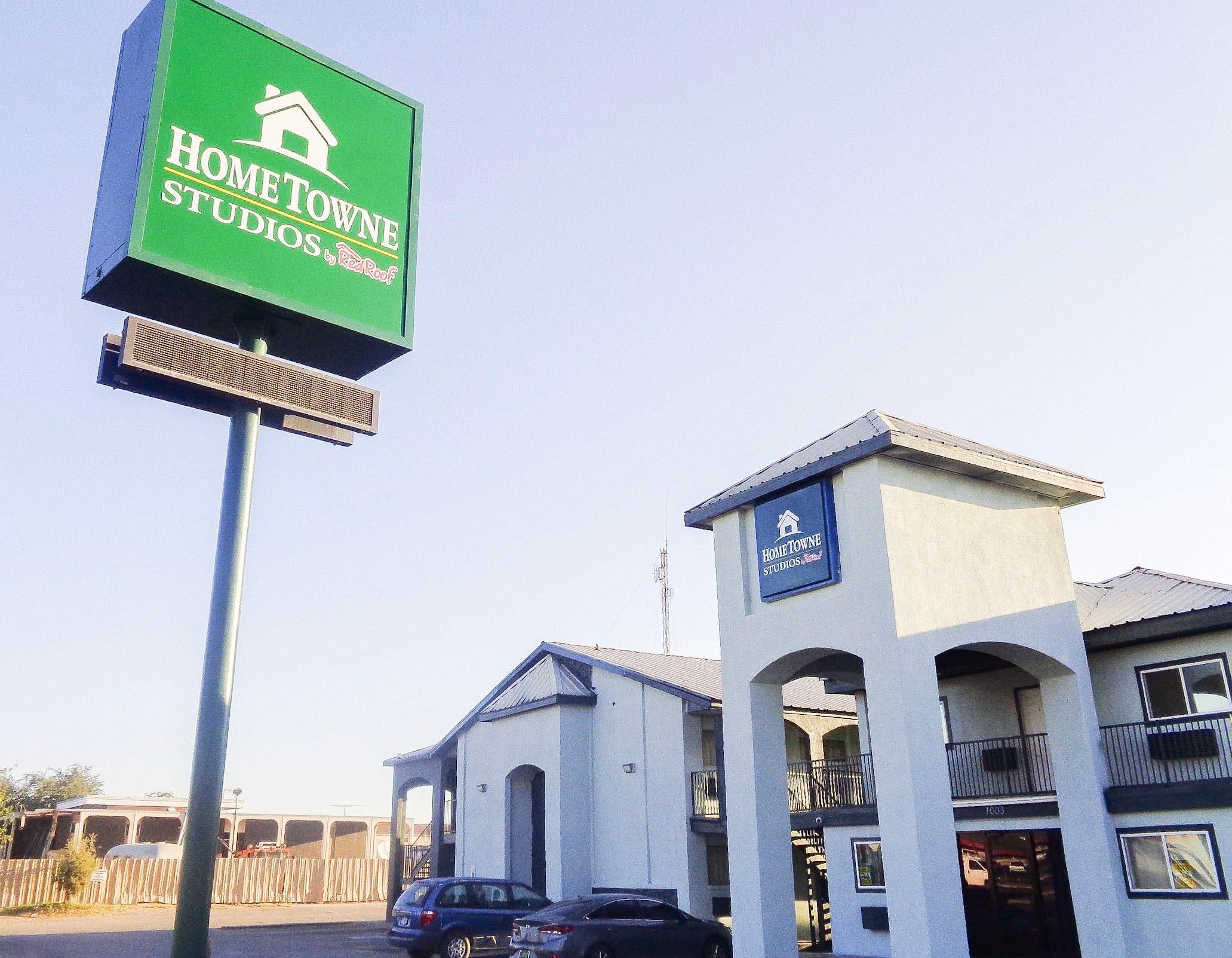 HomeTowne Studios Midland 2