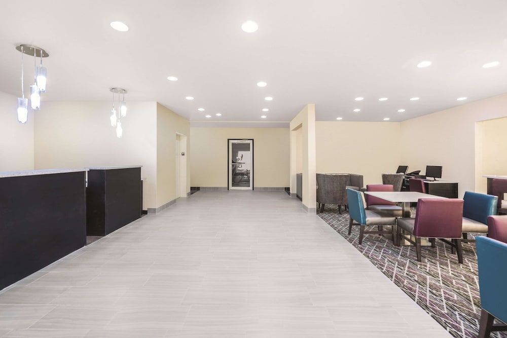 La Quinta by Wyndham Rome 2