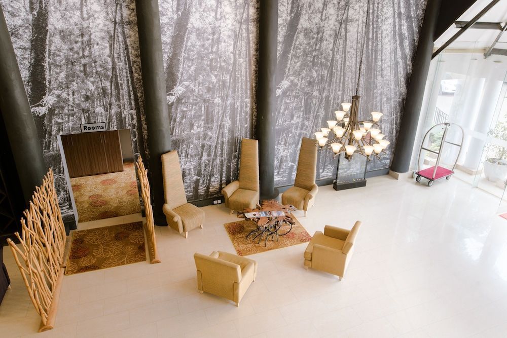 West Wood Hotel 2