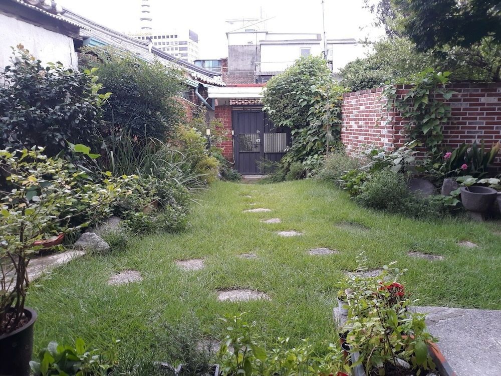 Hans House 1