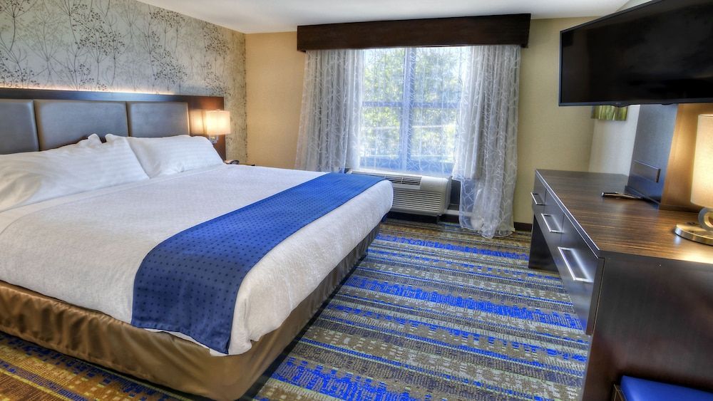Holiday Inn & Suites TUPELO NORTH by IHG 2