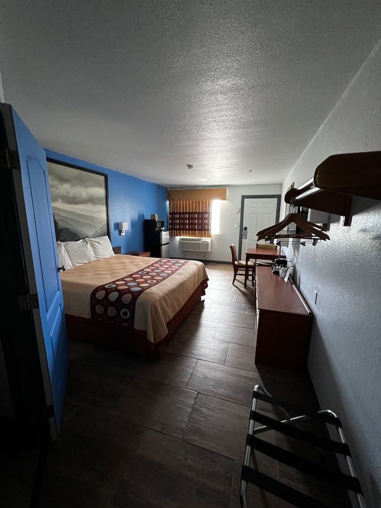 Conn Brown Harbour Inn 1