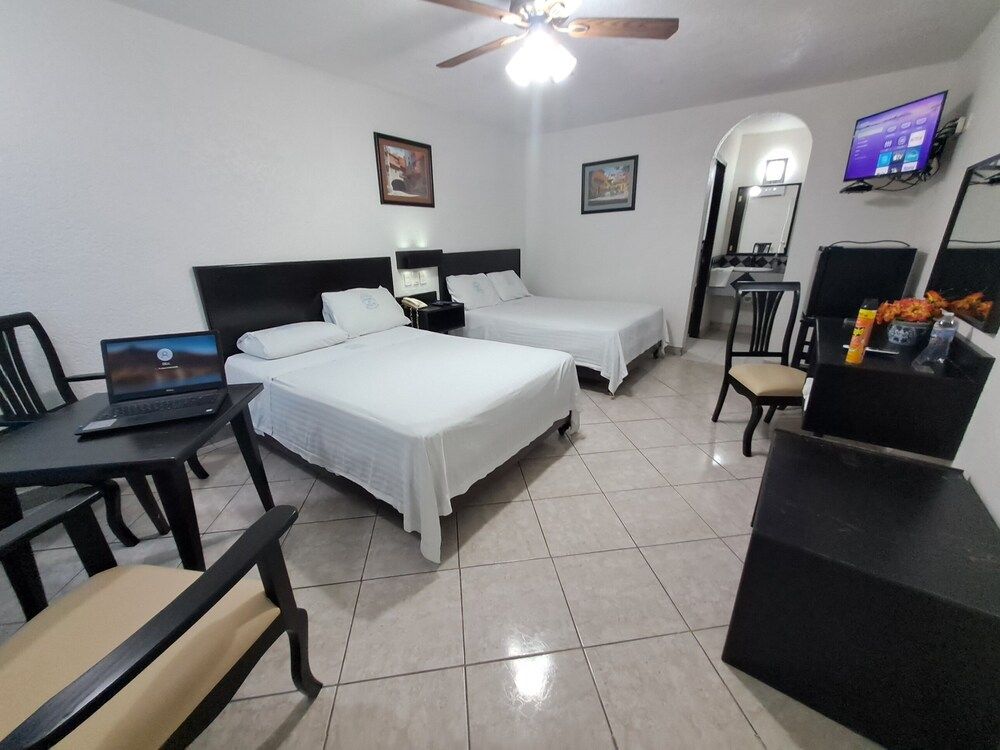Hotel De Mexico 1
