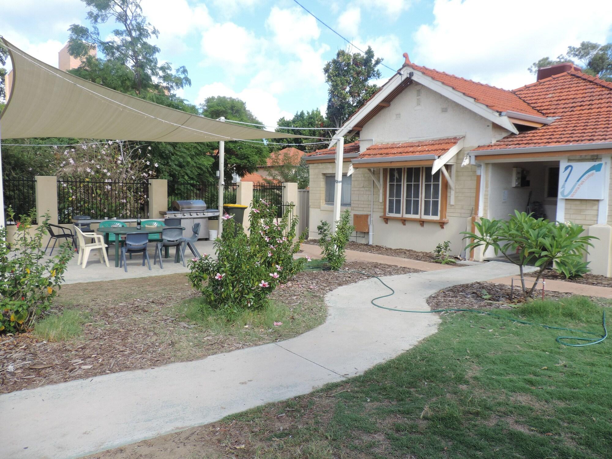 Victoria Park Lodge 1