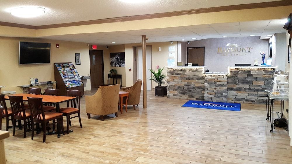 Baymont by Wyndham Belleville Airport Area Free Airport Shuttle 2
