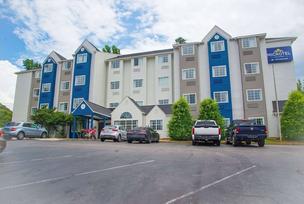 Microtel Inn & Suites by Wyndham Daphne 1