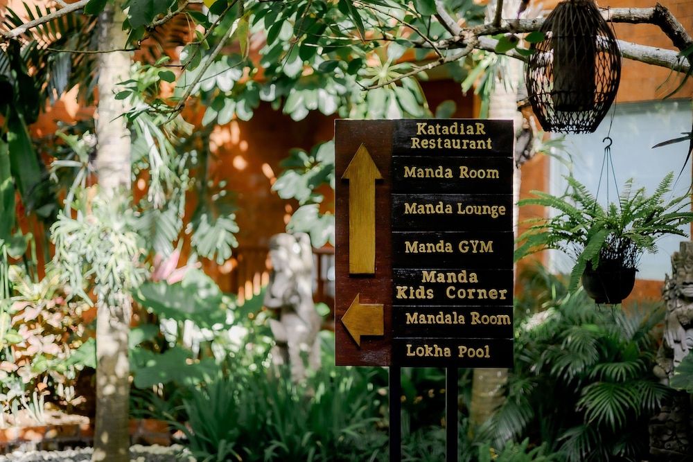 Fourteen Roses Boutique Hotel, Kuta 1