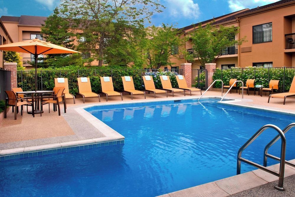 Sonesta Select Newport Middletown 1